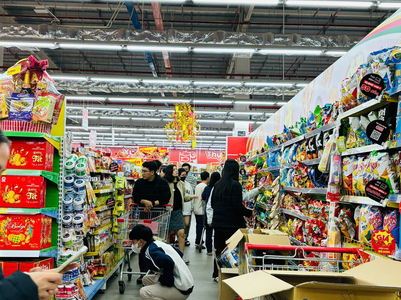 Quảng Ngãi đã huy động 13 doanh nghiệp tham gia chương trình bình ổn giá, trong đó có 6 siêu thị và 2 doanh nghiệp sản xuất. Ảnh: Nguyễn Dương