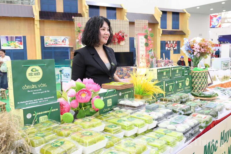 Bà Nguyễn Thị Thu Huyền - chủ thương hiệu Cốm Mộc Huyền. Ảnh: Quỳnh Trang