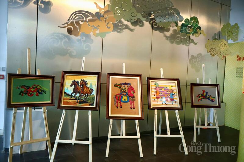 Mãn nhãn không gian trưng bày 'Long Mã khai văn' giữa lòng Thủ đô - 2