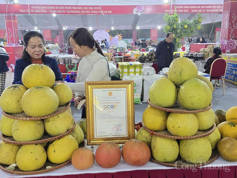 Sản phẩm đạt chứng nhận OCOP được nhiều khách hàng quan tâm.