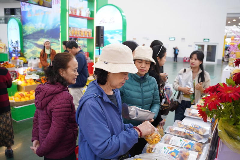 Hội chợ Mùa Xuân 2026 không chỉ sôi động mua sắm mà còn lộ rõ vai trò xúc tiến thương mại thực chất