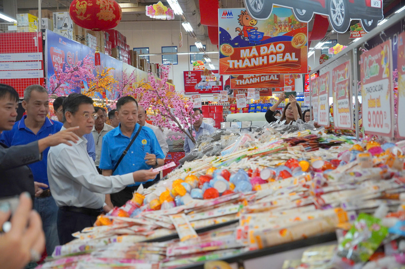Doanh nghiệp, siêu thị TP. Hồ Chí Minh cam kết cung ứng đầy đủ hàng Tết - 1