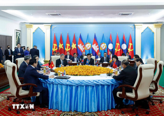 Cuộc gặp cấp cao giữa 3 Đảng: Đảng Nhân dân Campuchia, Đảng Cộng sản Việt Nam và Đảng Nhân dân Cách mạng Lào. Ảnh: TTXVN