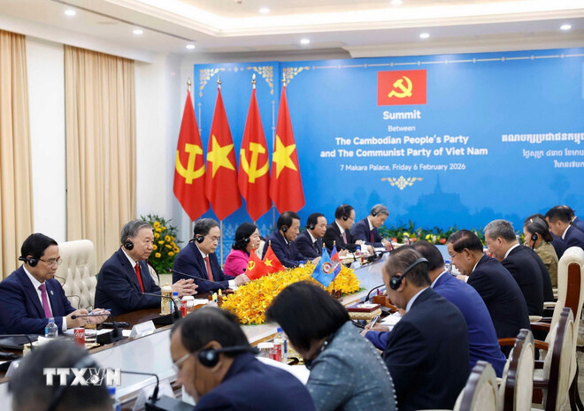 Tổng Bí thư Tô Lâm và Chủ tịch Đảng Nhân dân Campuchia Hun Sen đồng chủ trì Hội đàm song phương giữa Đảng Cộng sản Việt Nam và Đảng Nhân dân Campuchia. Ảnh: TTXVN