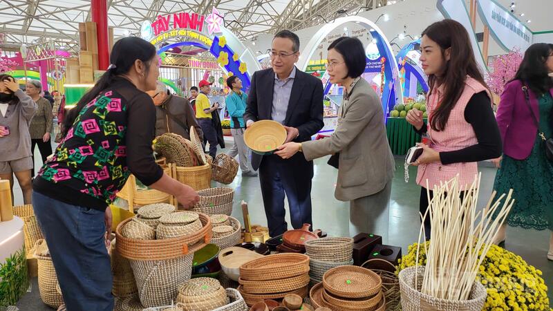 Trưởng đại diện Jetro Hà Nội hào hứng với Hội chợ Mùa Xuân - 2