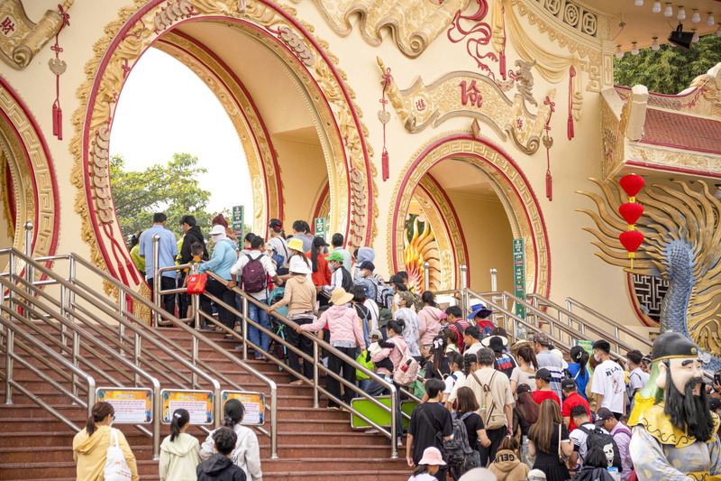 Các điểm vui chơi giải trí tại TP. Hồ Chí Minh thu hút đông khách vào những dịp lễ. Ảnh: Minh Khuê.
