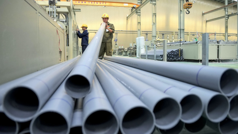 Dây chuyền sản xuất tại Công ty CP Nhựa Bình Minh.