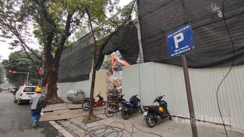 Công tác đảm bảo an toàn tại khu vực giải phóng mặt bằng được đơn vị thi công thực hiện nghiêm túc.