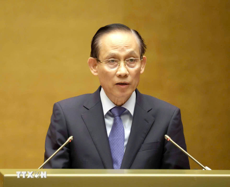 Đồng chí Lê Hoài Trung, Ủy viên Bộ Chính trị, Bộ trưởng Bộ Ngoại giao đã trình bày báo cáo chuyên đề: “Phát triển đối ngoại trong kỷ nguyên mới tương xứng với tầm vóc lịch sử, văn hóa và vị thế của đất nước”. Ảnh: TTXVN