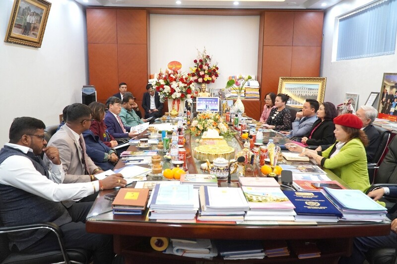 Buổi làm việc tại Công ty Cổ phần Bitexco Nam Long.