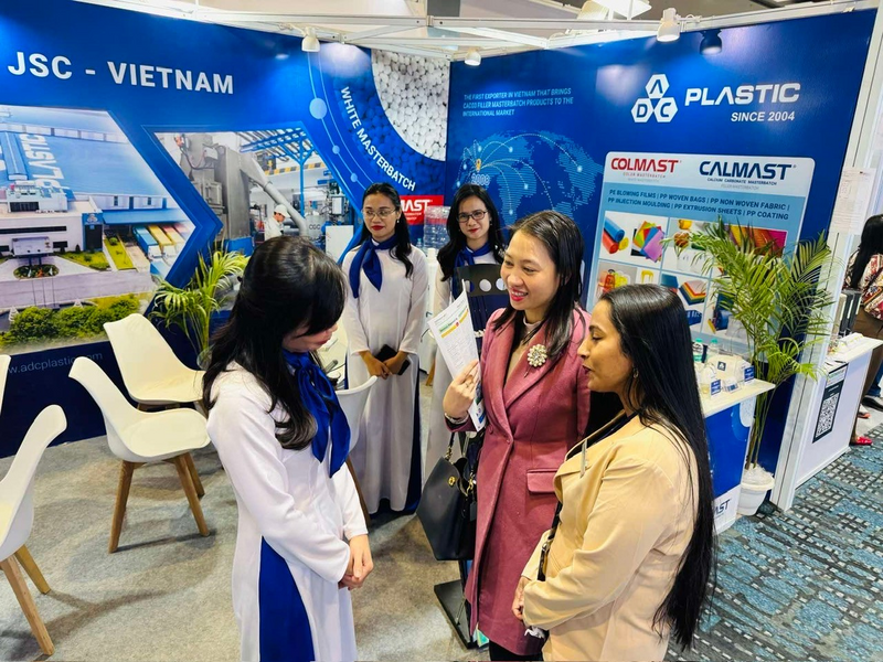 Gian hàng Công ty JSC tại Hội chợ Plastindia 2026