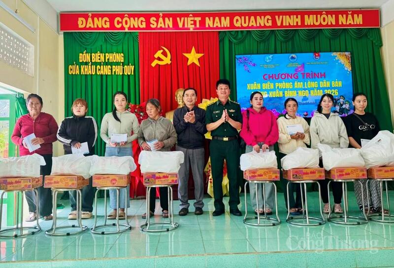 Đồn biên phòng cửa khẩu cảng Phú Quý tổ chức chương trình Xuân Biên phòng ấm lòng dân bản mừng xuân Bính Ngọ 2026.
