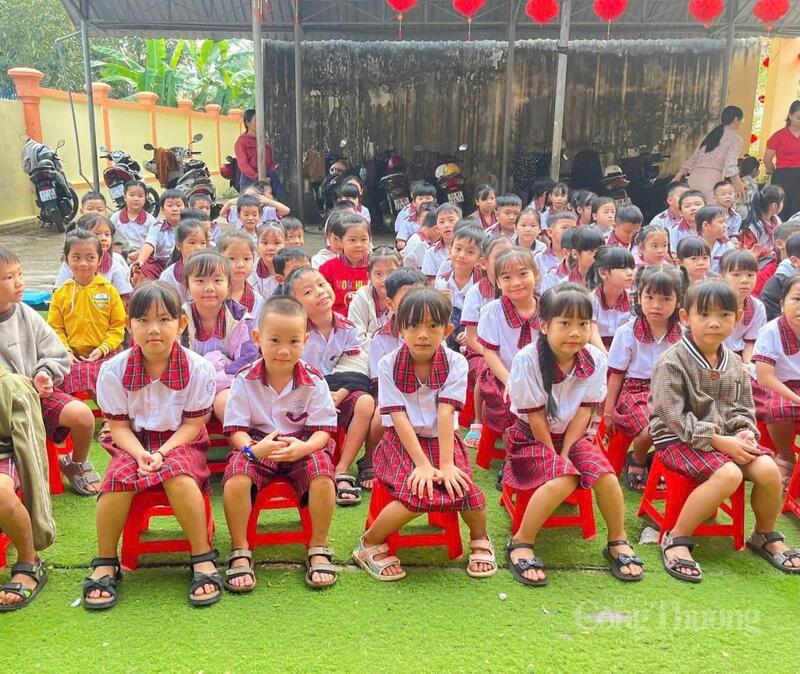 Các em thiếu nhi xã Đạ Tẻh 3 háo hức các hoạt động đón Tết 2026.