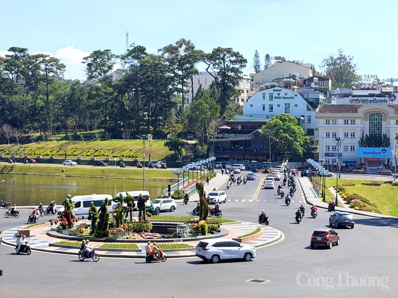 Khắp các địa phương trên địa bàn tỉnh Lâm Đồng đang rộn ràng không khí chuẩn bị đón tết Nguyên đán Bính Ngọ 2026.