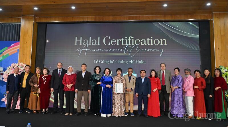 Công ty TNHH HR Essence tổ chức họp báo công bố các sản phẩm cà phê Collagen Healthy 4-in-1, ngũ cốc 25 loại hạt, ngũ cốc tổ yến cao cấp đạt chứng chỉ Halal.