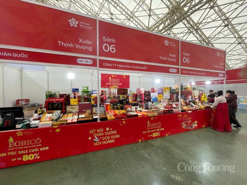 Gian hàng của Công ty TNHH Hoa Lê Hàn Quốc.