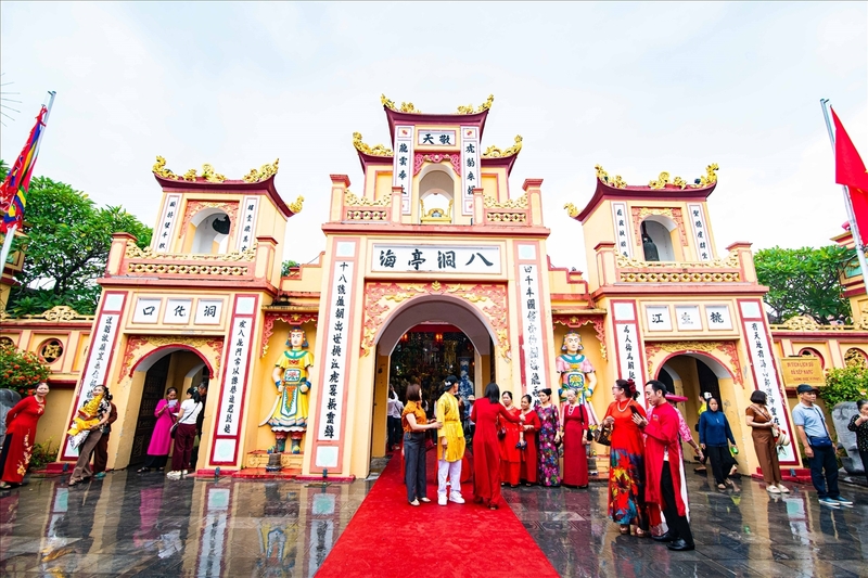 Đền Đồng Bằng là nơi thờ Đức Vua Cha Bát Hải Động Đình, người có công giúp Vua Hùng đánh giặc ngoại xâm, chiêu dân, lập ấp. Ảnh: Tuấn Ninh