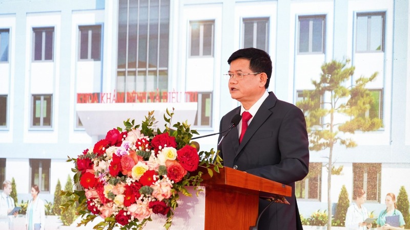 Bác sĩ Vy Xuân Chiến khẳng định đây là một công trình rất ý nghĩa, là một món quà rất lớn lao, trong đó người hưởng lợi trực tiếp là người dân