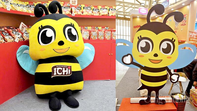 Búp bê ong khổng lồ tại gian hàng bánh gạo ICHI.