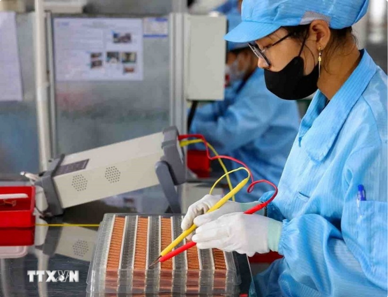 Sản xuất linh kiện điện tử. Nguồn: TTXVN