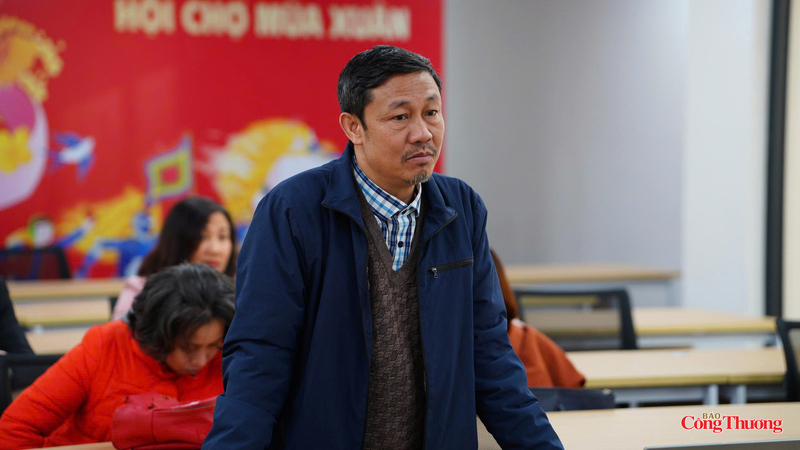 Buổi sinh hoạt chuyên đề là sự kết hợp nhuần nhuyễn giữa lý luận chính trị, thực tiễn nghề báo và đoàn kết trong toàn thể đảng viên Chi bộ 2.