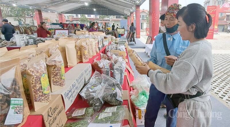 Không gian trưng bày sản phẩm tiêu dùng phục vụ tết Nguyên đán Bính Ngọ 2026