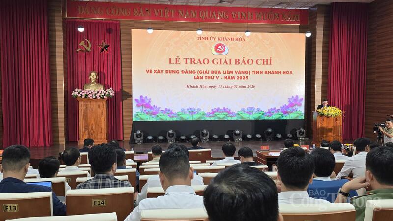 Quang cảnh lễ trao giải. Ảnh: Đặng Tuấn