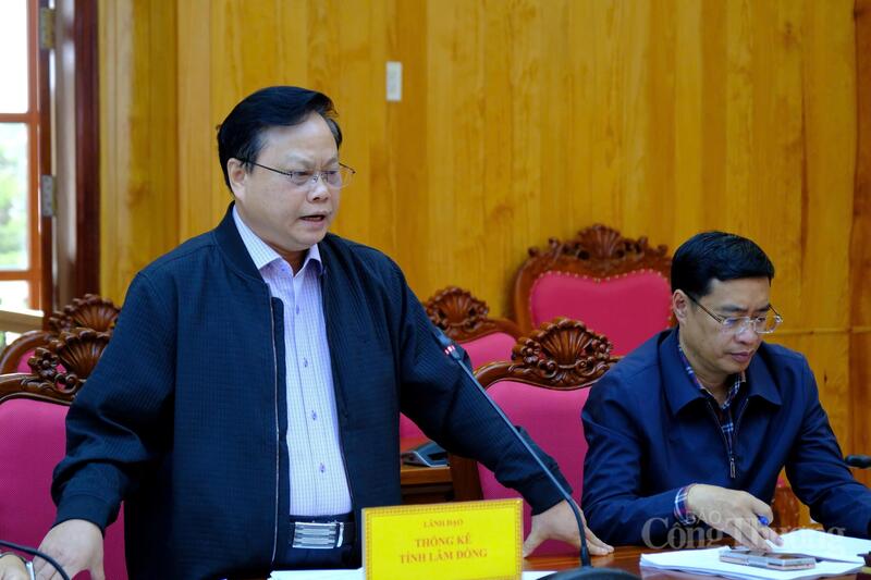 Ông Phạm Quốc Hùng, Trưởng Thống kê Lâm Đồng phát biểu tại buổi làm việc. Ảnh: Duy Tín