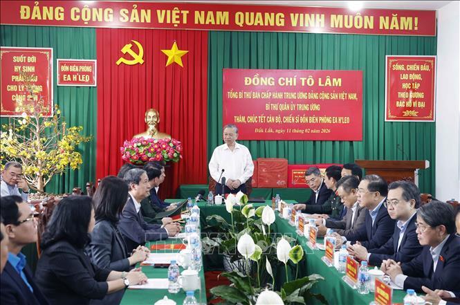 Tổng Bí thư Tô Lâm phát biểu chỉ đạo trong chuyến thăm, chúc Tết cán bộ, chiến sĩ Đồn biên phòng Ea H’Leo. Ảnh: TTX