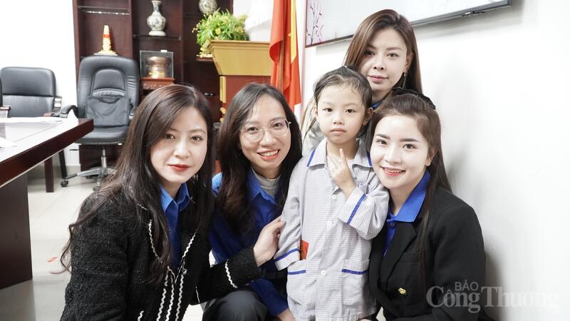 Hình ảnh đoàn viên thanh niên đã và đang góp phần lan tỏa thông điệp về lòng nhân ái, sự sẻ chia và trách nhiệm xã hội trong mỗi dịp Tết đến, xuân về.