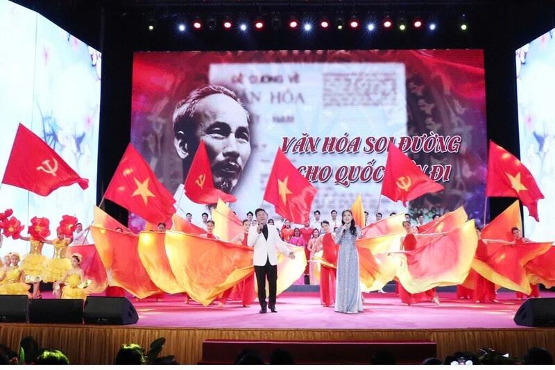 Một chương trình nghệ thuật quy mô lớn tái hiện tinh thần văn hóa Việt Nam - Ảnh: Tư liệu