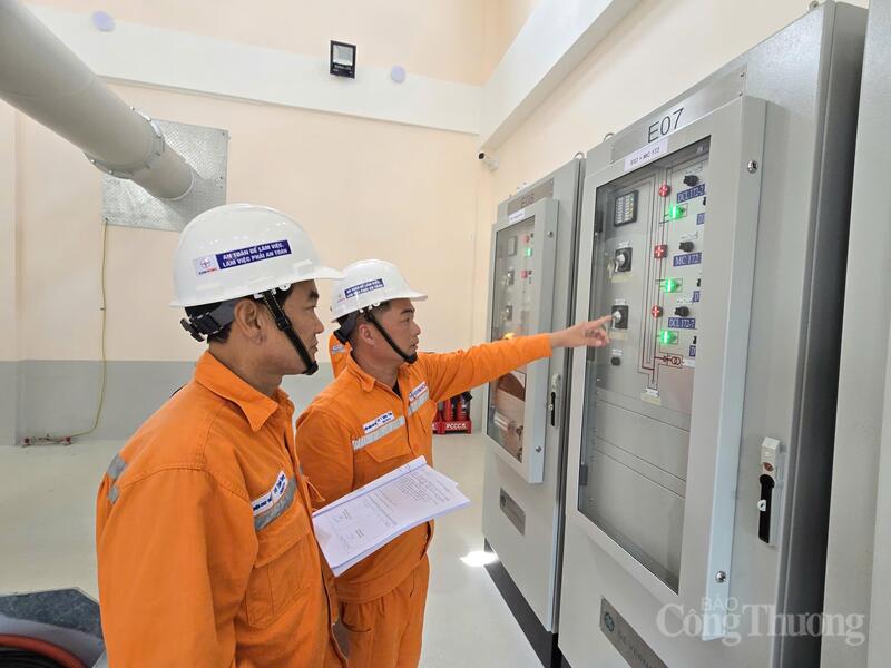 Công tác trực vận hành tại TBA 110kV GIS Côn Đảo
