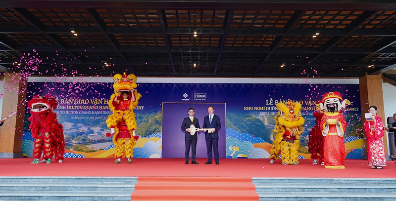 Yoko Onsen Quang Hanh chính thức được bàn giao vận hành cho Hilton sáng 12/2.