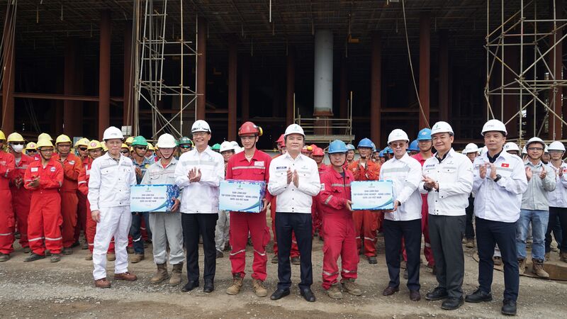 Lãnh đạo Petrovietnam động viên người lao động trên công trường chuỗi Dự án Lô B (1-2026)