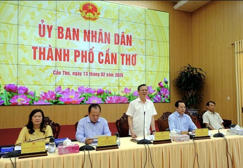 Ông Trương Cảnh Tuyên, Chủ tịch UBND TP. Cần Thơ phát biểu tại hội nghị