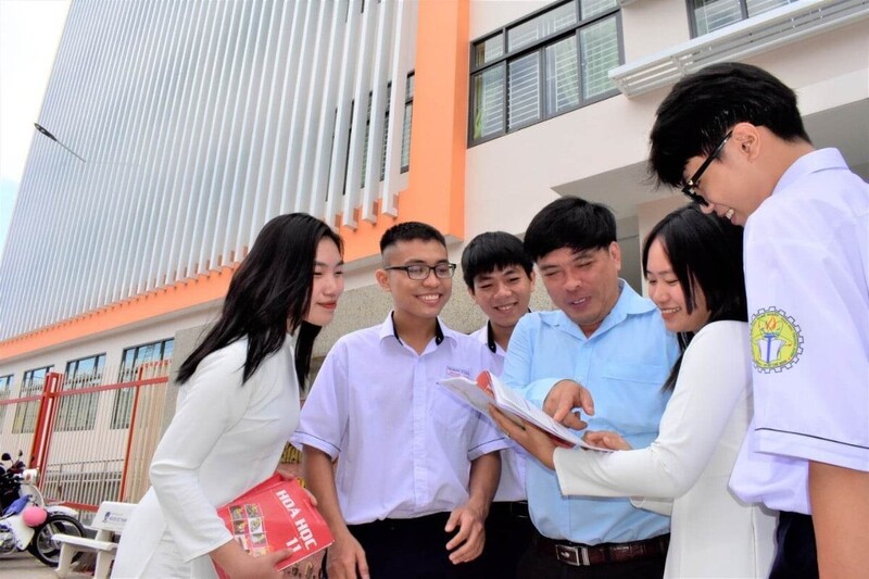 Lần đầu có quy định riêng cho giáo viên giáo dục thường xuyên. Ảnh minh họa