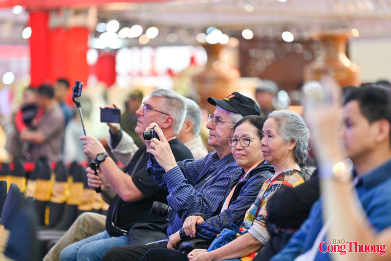 Phó Thủ tướng Bùi Thanh Sơn dự tổng duyệt Lễ bế mạc Hội chợ Mùa Xuân - 10