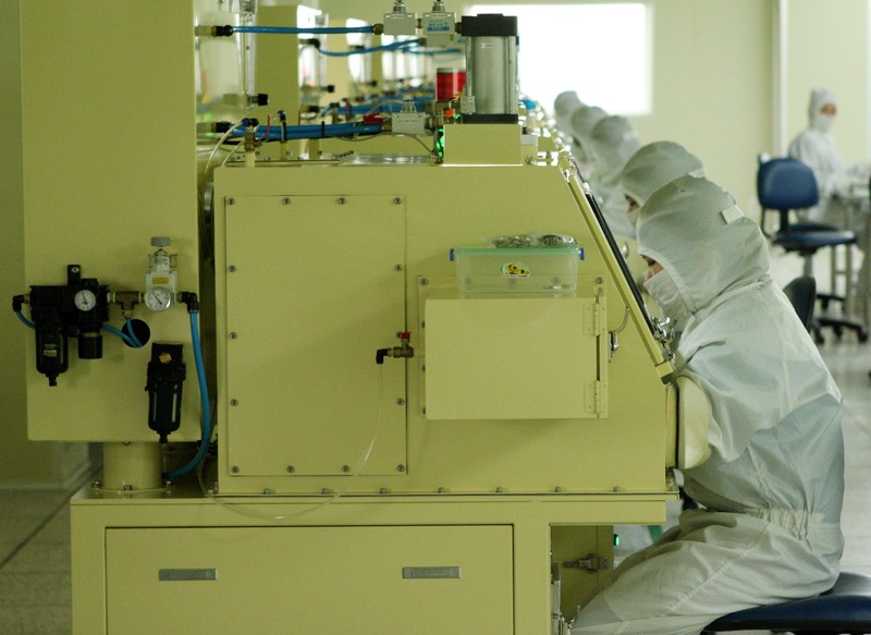 Việc đầu tư ứng dụng công nghệ hiện đại góp phần nâng cao sức cạnh tranh của doanh nghiệp. Ảnh: Quỳnh Nga