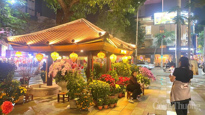 Độc đáo công trình Quán hoa được xây dựng năm 1944, gồm 5 gian liên tiếp với kiến trúc đậm chất Á Đông vừa được hoàn thành tu bổ đúng dịp tết Nguyên đán 2026.