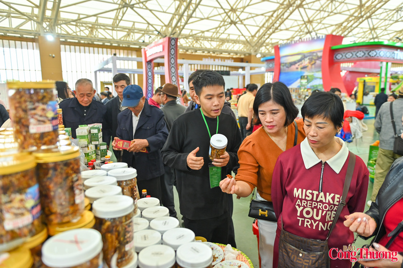 Người tiêu dùng có xu hướng ưu tiên lựa chọn sản phẩm có nguồn gốc rõ ràng, bảo đảm an toàn thực phẩm và mang tính đặc trưng vùng miền.