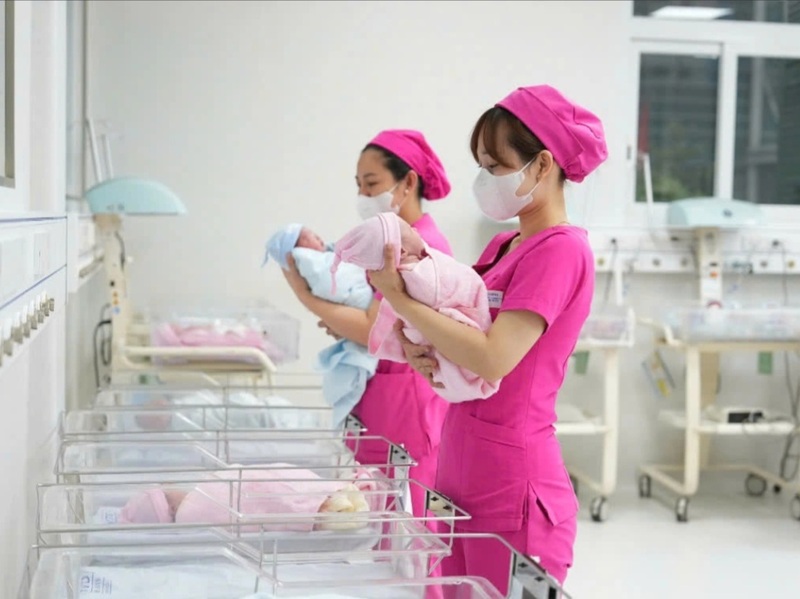 Nhiều chính sách khuyến sinh để đảm bảo mức sinh thay thế. Ảnh minh họa