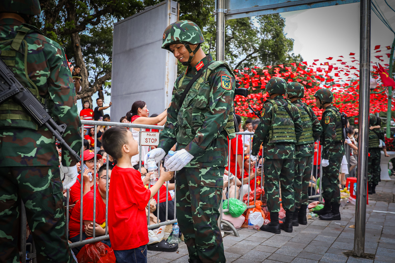 Sản phẩm TH tiếp sức lực lượng diễu binh, diễu hành tại sự kiện kỷ niệm 80 năm Cách mạng Tháng Tám và Quốc khánh 2/9.