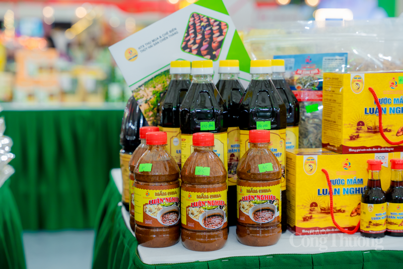 Đưa đặc sản vươn xa từ 'nhịp cầu' Hội chợ Mùa Xuân - 2