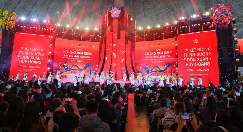 Tối 13/2, tại Trung tâm Triển lãm Việt Nam (xã Đông Anh, TP. Hà Nội) diễn ra lễ bế mạc Hội chợ Mùa Xuân lần thứ nhất năm 2026.