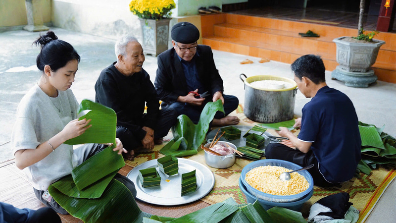 Giữ nếp xuân xứ Thanh trong màu bánh chưng gói lá chuối quê nhà - 1