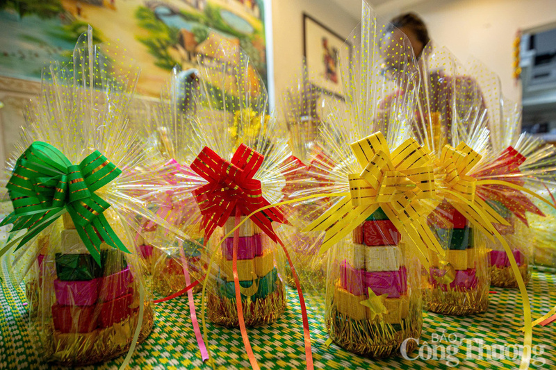 Những tháp bánh được kết rất đẹp, bắt mắt .