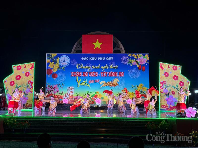 Chương trình chào xuân tại Đặc khu Phú Quý. Ảnh: BTC