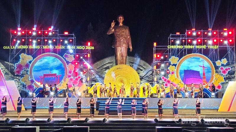 Tỉnh Gia Lai tổ chức chương trình nghệ thuật với chủ đề “Gia Lai mừng Đảng mừng Xuân Bính Ngọ”.
