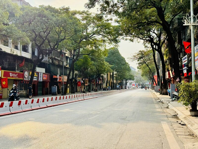 Một góc phố Tạ Quang Bửu ngày 29 Tết âm lịch. Ảnh: Diệu Anh