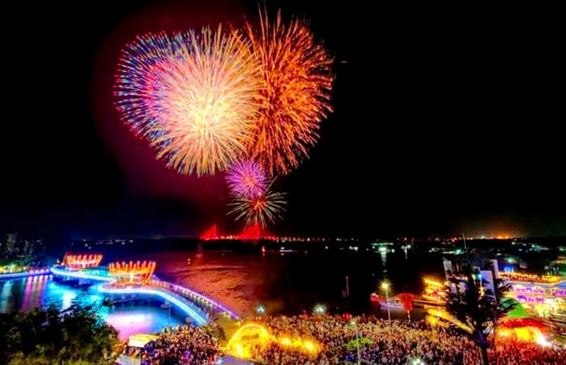 Cần Thơ: Pháo hoa rực rỡ chào Xuân Bính Ngọ 2026 - 8